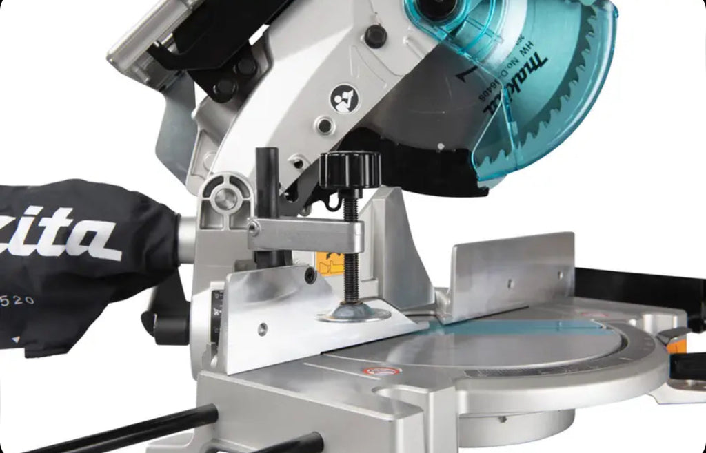 MAKITA – 260MM Mitre Saw with Table